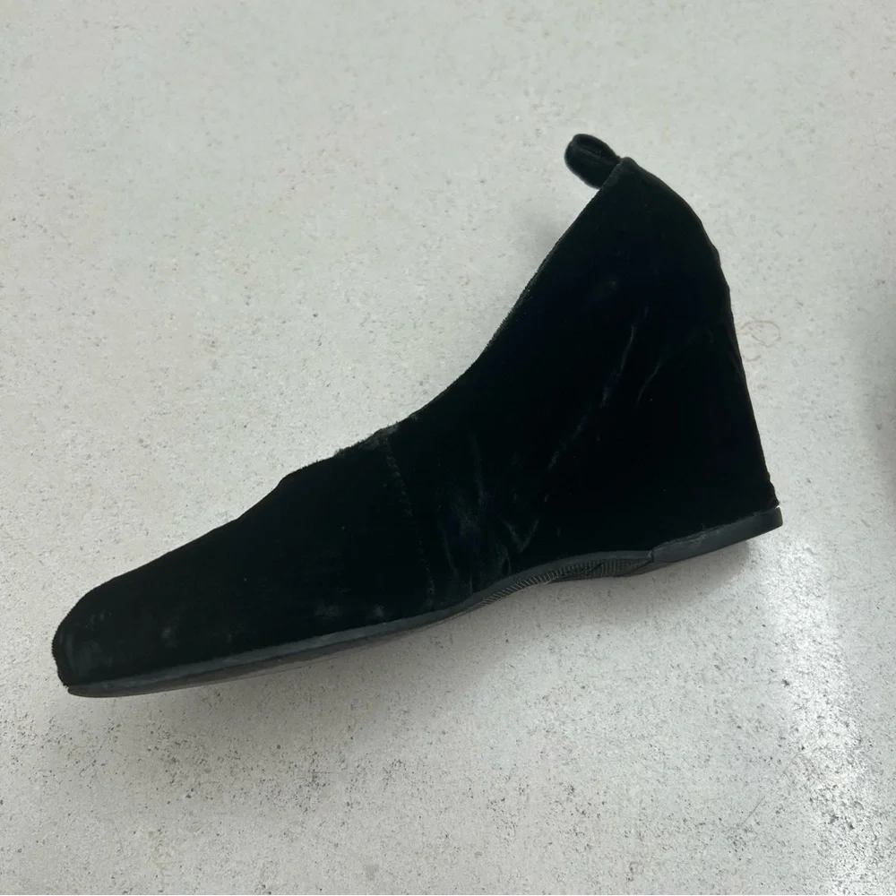 MM6 Martin Margiela Black Ostrich Embossed Velvet Wedge Shoes - Picture 2 of 12